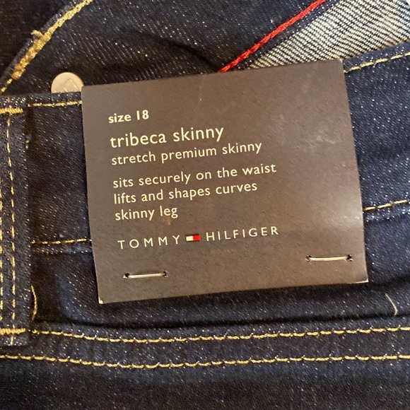 Tommy Hilfiger plus size 20 jeans. - Picture 4 of 5